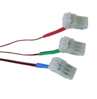 (3) 3-pin idc connectors and strain relief (for use in 009m202 series)
