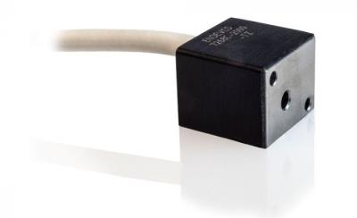 500 g, triaxial, undamped, screw mount, 30 ft cable, 5 & 10v excitation