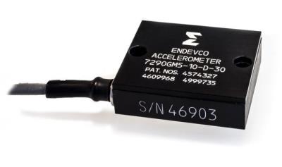 accelerometer, vc, 100 g, screw mount, differential, 10 ft cable, water resistant