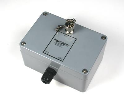 bnc termination box, 2.95 x 5.27 x 2.16 nema 4x (ip66) fiberglass enc, 1 channel, terminal strip input, bnc jack output, 1 pgme07 cord grip