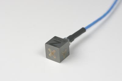 low outgassing, triaxial, miniature (4 gm), ceramic shear icp® accel., 10 mv/g, 2 to 7k hz, 5 -ft attached cable, base model 356b11